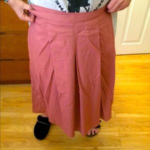 Women’s skirt with pockets